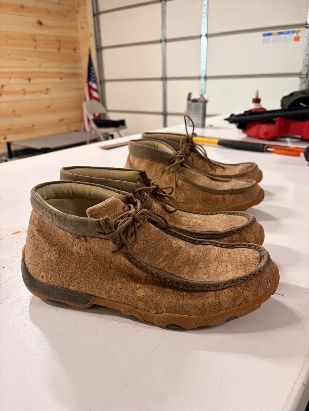 Twisted X Cork-Textured Chukka  Driving Moca  — Tan
